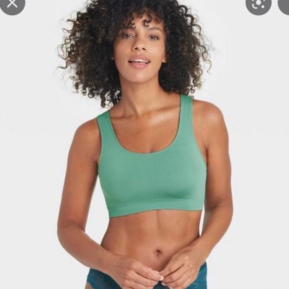 Moss flash green sports bra size XS brand new tags still on